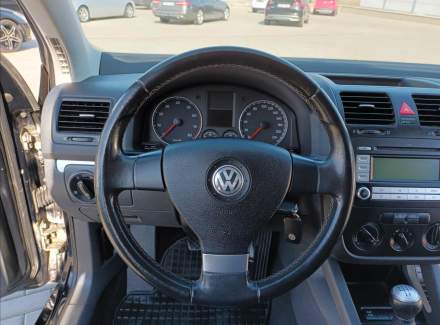 Volkswagen - Golf