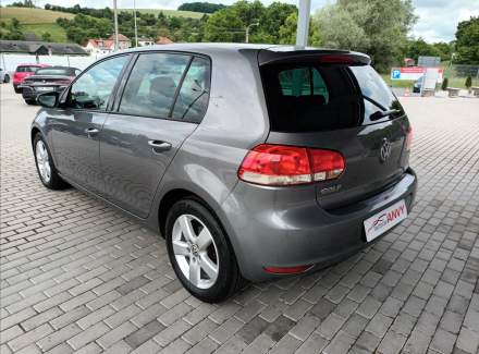 Volkswagen - Golf