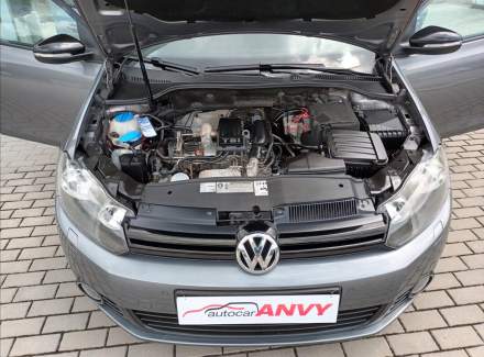 Volkswagen - Golf