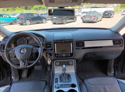 Volkswagen - Touareg