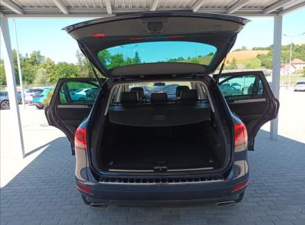 Volkswagen - Touareg