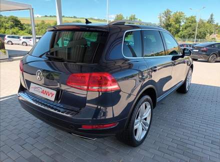 Volkswagen - Touareg