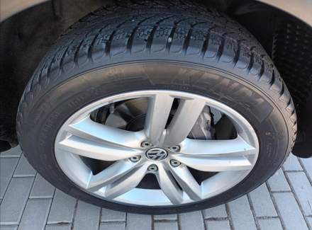 Volkswagen - Touareg