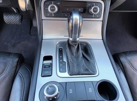 Volkswagen - Touareg