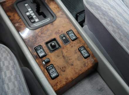 Mercedes-Benz - E-class