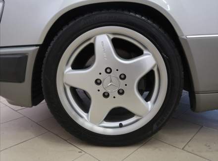 Mercedes-Benz - E-class