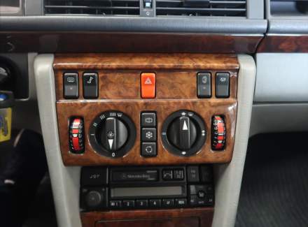 Mercedes-Benz - E-class