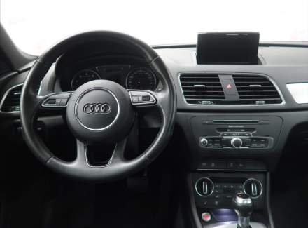 Audi - Q3