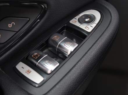 Mercedes-Benz - C-class