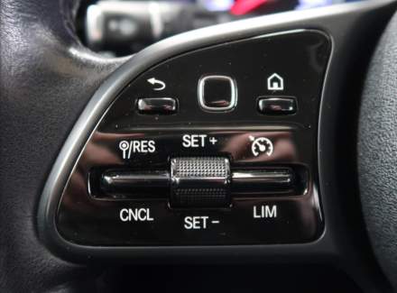 Mercedes-Benz - C-class