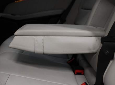 Mercedes-Benz - E-class