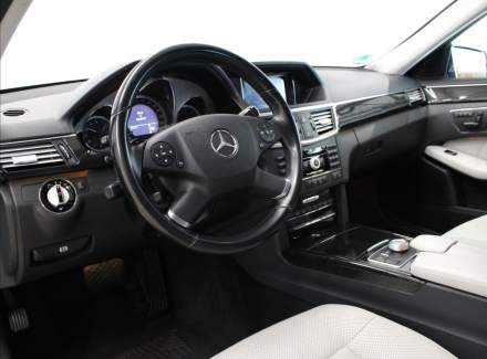 Mercedes-Benz - E-class