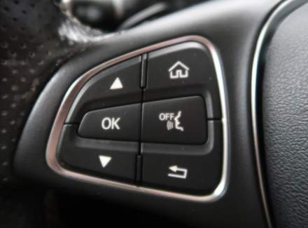 Mercedes-Benz - C-class