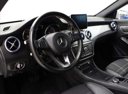 Mercedes-Benz - CLA