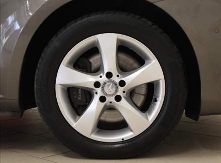 Mercedes-Benz - V-class