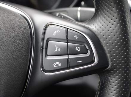 Mercedes-Benz - V-class