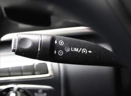 Mercedes-Benz - V-class