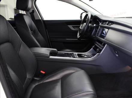 Jaguar - XF