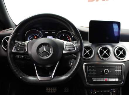 Mercedes-Benz - CLA
