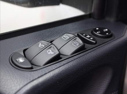 Mercedes-Benz - Viano