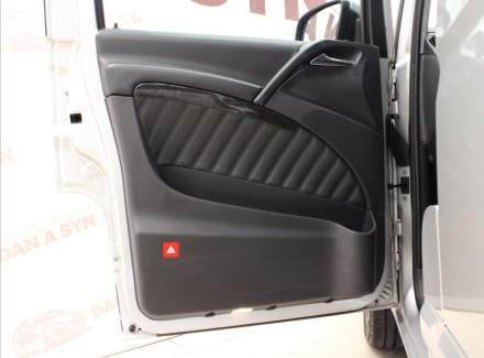 Mercedes-Benz - Viano