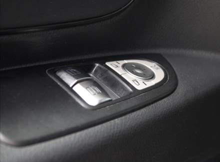 Mercedes-Benz - Vito