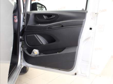 Mercedes-Benz - Vito