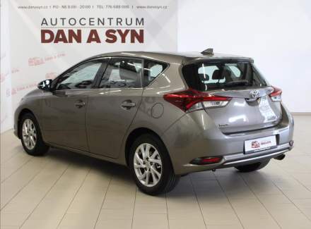 Toyota - Auris