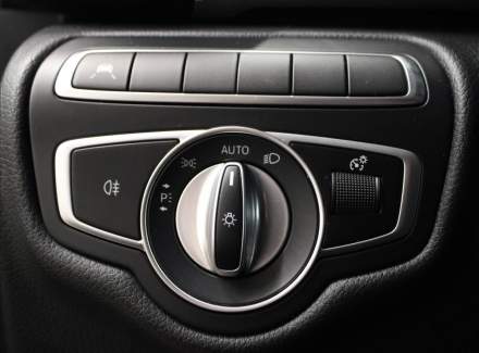 Mercedes-Benz - V-class