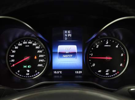 Mercedes-Benz - V-class