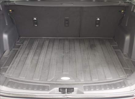 Land Rover - Discovery Sport