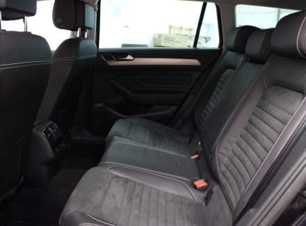 Volkswagen - Passat