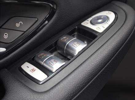 Mercedes-Benz - C-class