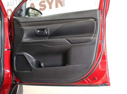 Mitsubishi - Outlander