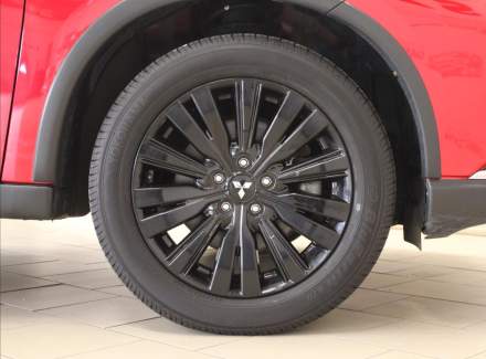 Mitsubishi - Outlander