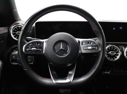 Mercedes-Benz - CLA
