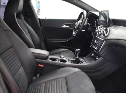 Mercedes-Benz - CLA