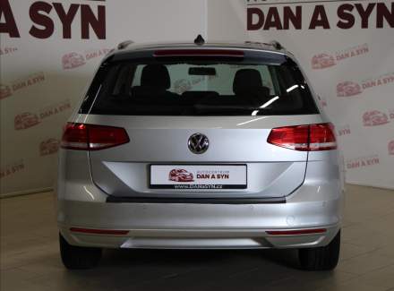 Volkswagen - Passat
