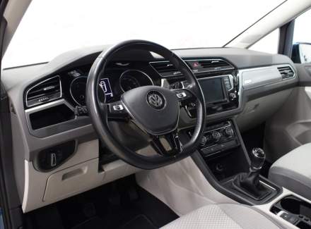 Volkswagen - Touran