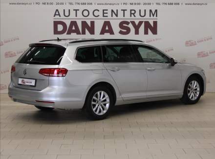 Volkswagen - Passat