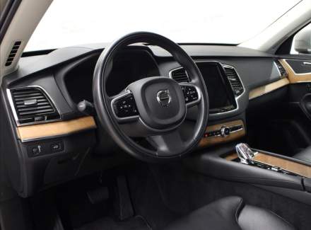 Volvo - XC90