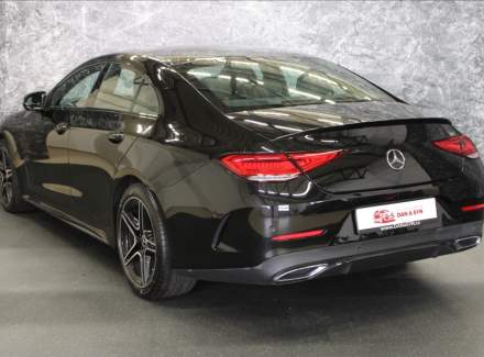 Mercedes-Benz - CLS