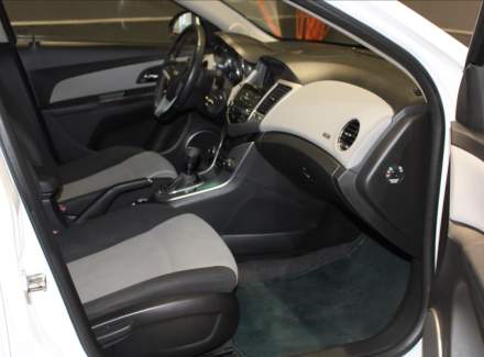 Chevrolet - Cruze