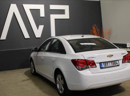 Chevrolet - Cruze