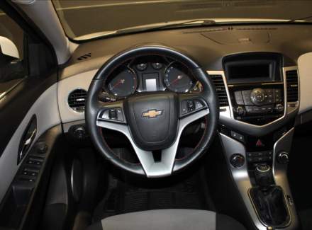 Chevrolet - Cruze