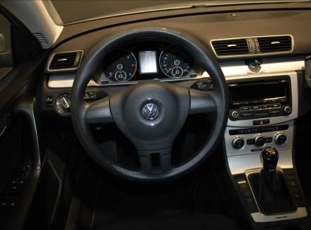 Volkswagen - Passat