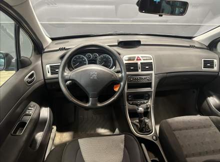 Peugeot - 307