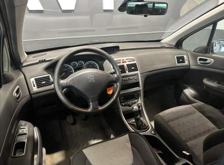 Peugeot - 307