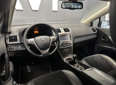 Toyota - Avensis