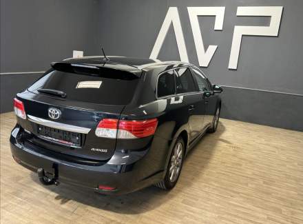 Toyota - Avensis